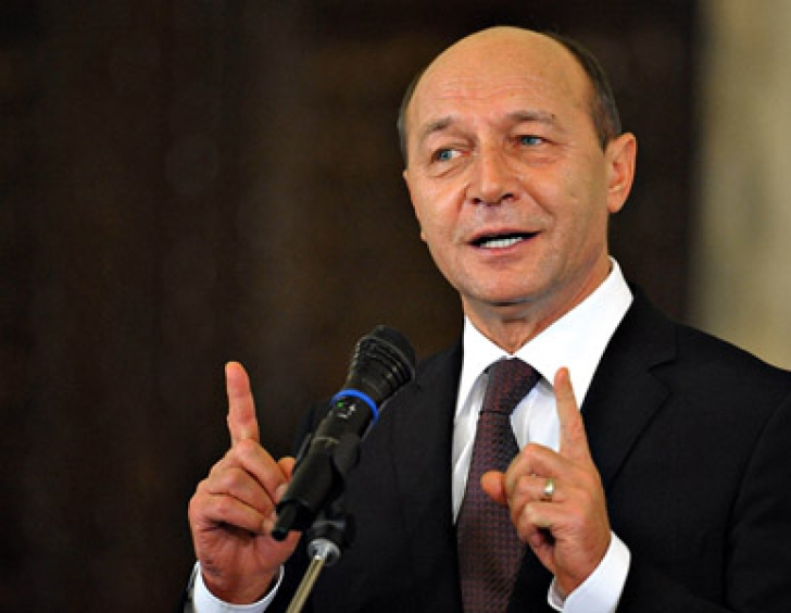 Băsescu îi dă indicaţii lui Iohannis. Ce trebuie făcut pentru ca Victor Ponta să plece 