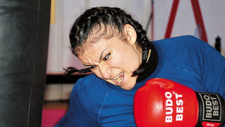 Cristiana "Mongol" Stancu a cucerit, în premieră pentru România, titlul mondial la kick-boxing WTKA