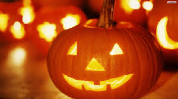 Halloween 2015. Povestea dovleacului şi alte ritualuri de 31 octombrie 