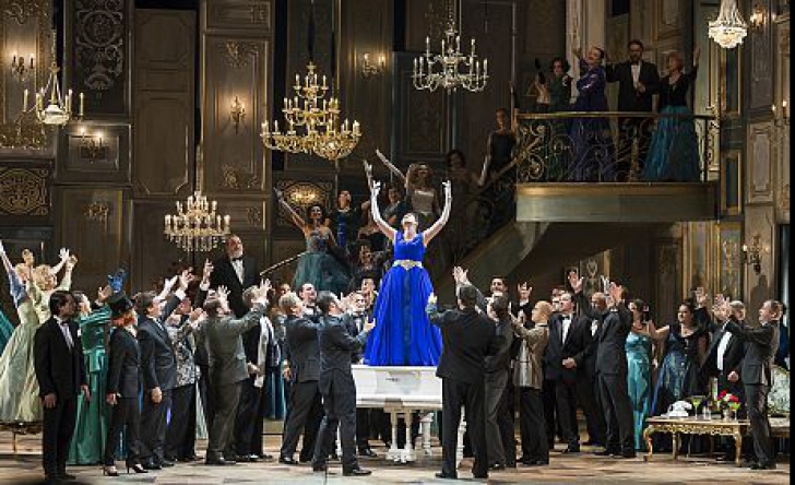 Premieră: Spectacolul "La traviata", pus în scenă la Bucureşti, preluat de Opera Philadelphia