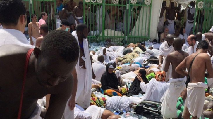 Tragedia de la Mecca. Trupurile a 104 pelerini morţi în busculada de la Mecca, aduse în Iran 