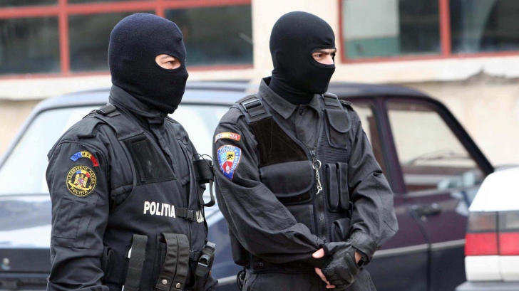 Percheziţii de amploare în Cluj la Agenţia pentru Ocuparea Forţei de Muncă şi alte 8 locaţii