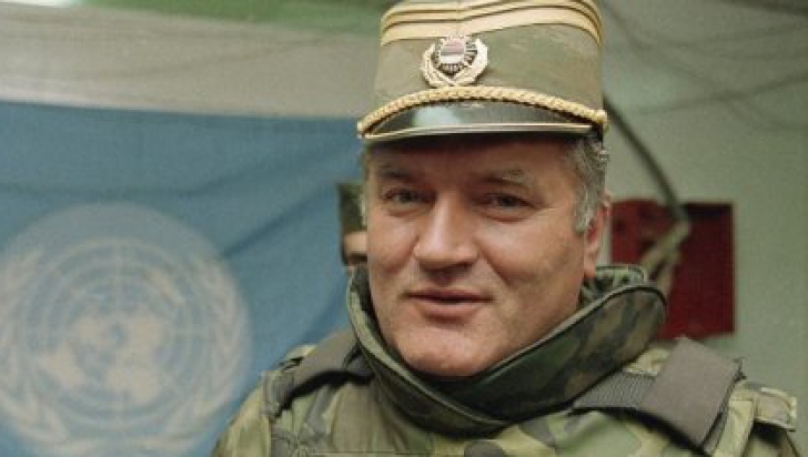 Moarte misterioasă în procesul generalului Mladic. A fost găsit mort într-un hotel