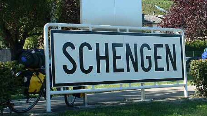 Aderarea României şi Bulgariei la Schengen, amânată până după 2017