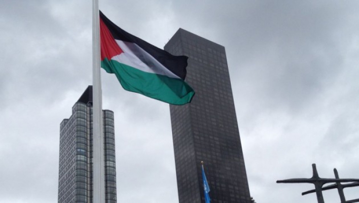 Steagul palestinian, arborat la ONU, după ce Abbas a dezavuat acordurile cu Israelul