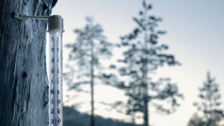 Avertizarea medicilor: Chiar dacă e cald, nu renunţaţi la hainele de iarnă. Acesta este motivul