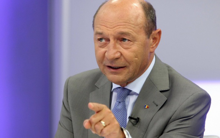 Băsescu: În loc de stat de drept, e o circotecă într-un vid de autoritate politică
