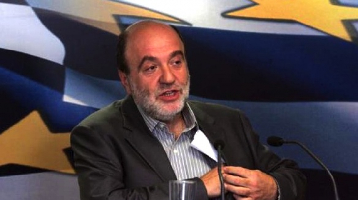 Vicepremierul grec de finanţe a primit o scrisoare de ameninţare cu un glonţ. Ce scrie în document 