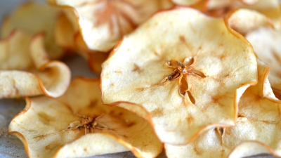 Chipsuri de mere și scorțișoară, gustarea ideală când ești la dietă