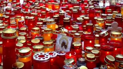 Românii și maghiarii din Miercurea Ciuc au comemorat împreună victimele tragediei din Colectiv 