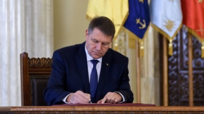 Preşedintele Iohannis a promulgat legea pentru Agenţia de Recuperare a Prejudiciilor