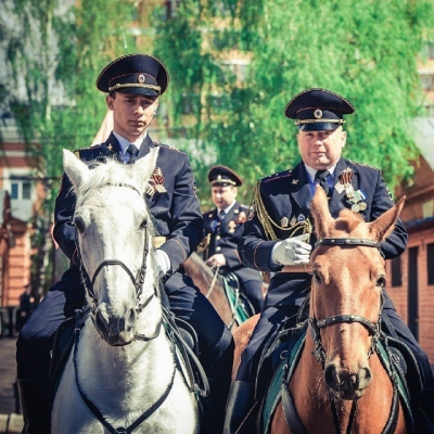 WEEKEND Mândri că sunt politişti. Iată ce poze îşi pun ruşii pe reţelele sociale