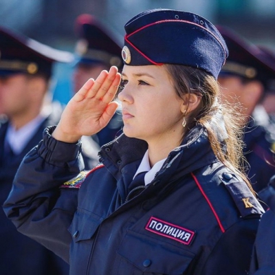 WEEKEND Mândri că sunt politişti. Iată ce poze îşi pun ruşii pe reţelele sociale