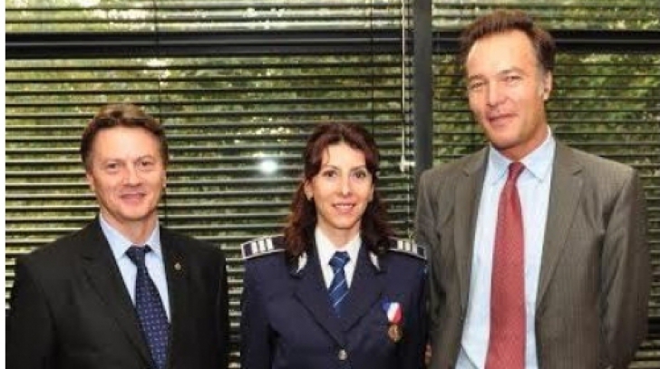 O poliţistă din România, premiată de Ministerul de Interne Francez cu medalia de securitate