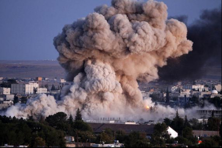 Rusia a bombardat masiv poziții ale grupării teroriste ISIS