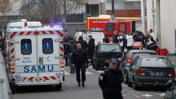 Unul dintre teroriştii din Paris s-ar putea afla în Germania