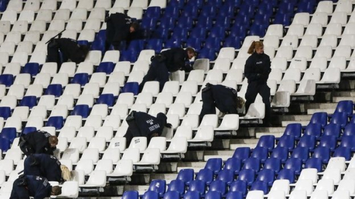 Posibilă alertă teroristă. Meciul amical Germania - Olanda a fost anulat. Stadionul a fost evacuat