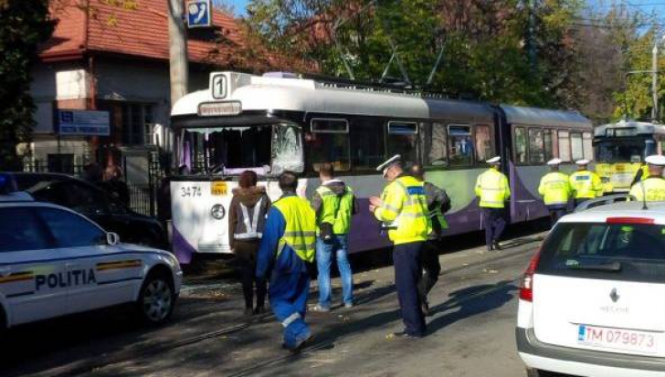 Accident de tramvai extrem de grav în Timşoara. Peste 15 răniţi