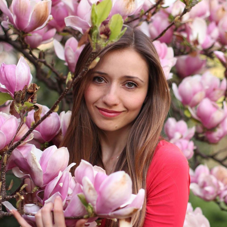 O frumoasă româncă de 28 de ani este profesoară de informatică în SUA 