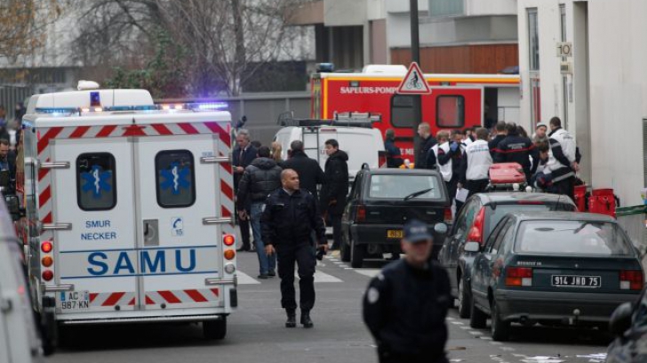 Ce au găsit polițiștii în telefonul mobil al unui terorist de la Paris, lângă locul atentatelor 
