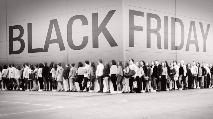 Black Friday 2015 FASHION. Care sunt principalele magazine cu articole de îmbrăcăminte la reducere 