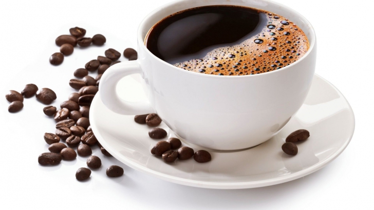 Câtă cafea trebuie să bei pe zi și ce se întâmplă dacă depășești doza