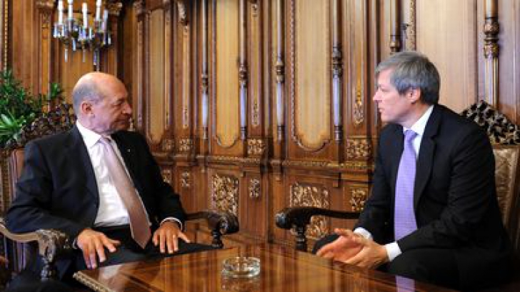 Cioloş, răspuns tranşant la acuzele lui Băsescu că ar continua proiectele guvernului Ponta