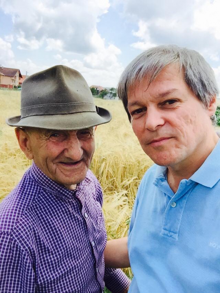 Dacian Cioloș. Povestea emoționantă și nebănuită din spatele acestei fotografii