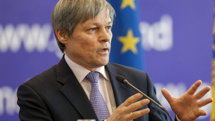 Dacian Cioloș renunță la comasarea alegerilor 