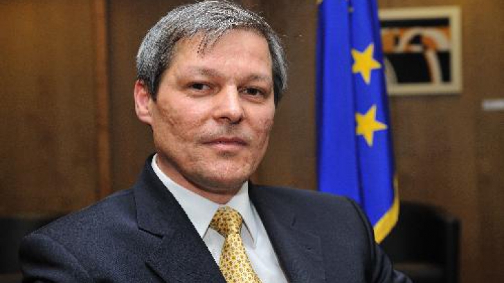 Cioloș, mesaj de 1 decembrie: "A fi împreună rămâne un țel pentru românii din întreaga lume"
