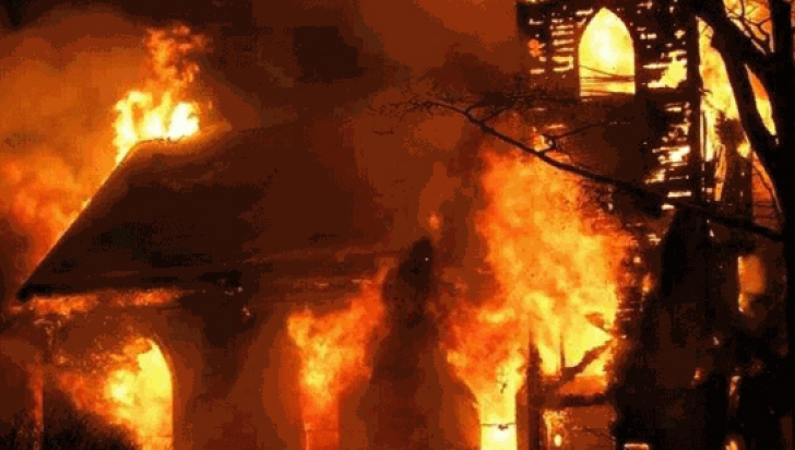 Peste 100 de oameni au murit într-un incendiu asemănător cu cel din Colectiv, într-o biserică
