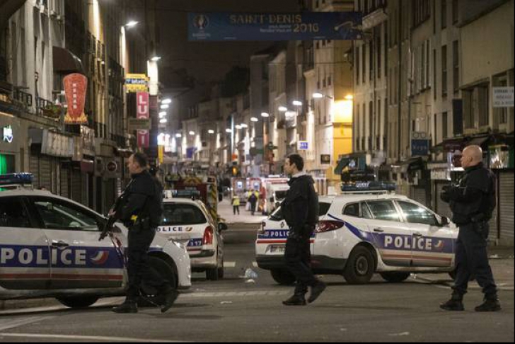 Ce a făcut o româncă ce locuiește în Saint Denis din Paris când a auzit focuri de armă