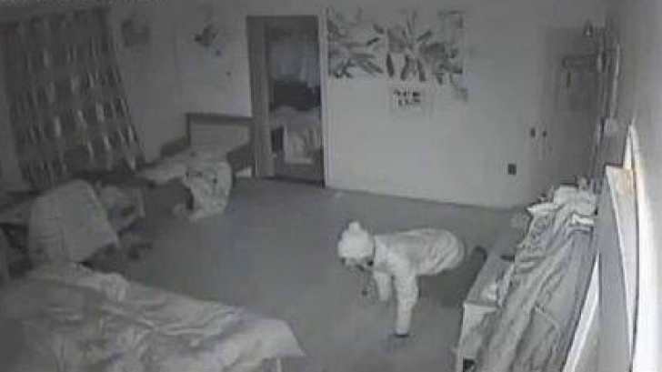 Momentul terifiant în care un hoț intră în casa unor soți care dorm. Ce face când se trezesc
