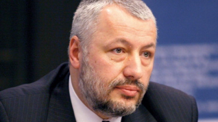Iulian Fota: România, "prizonieră" într-un război informaţional cu ştirea despre traficul de arme