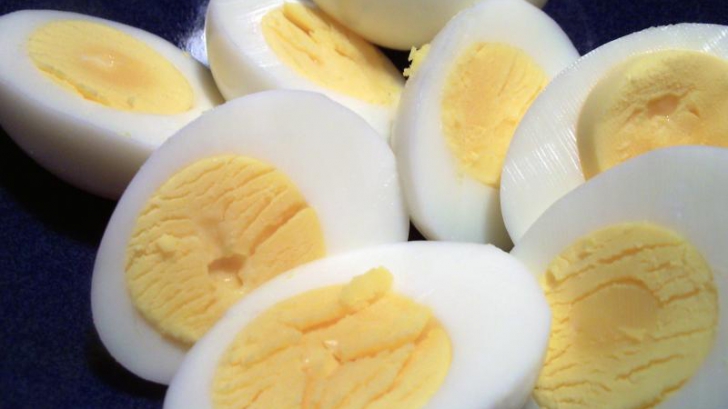 Persoanele care mănâncă ouă sunt mai generoase. Motivul este incredibil