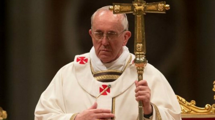 Papa Francisc nu vrea uși blindate în biserici. ”O biserică neospitalieră umilește Evanghelia”
