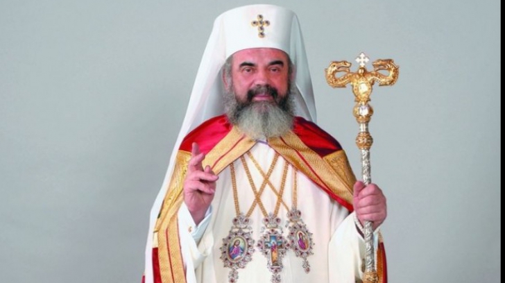 Cum a fost primit Patriarhul Daniel la înmormântarea eroului Claudiu Petre. Ce au făcut prietenii