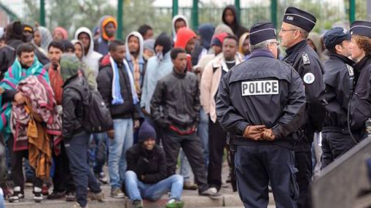 Alertă la centrul de primire pentru migranți de la Calais, după atentatele din Paris