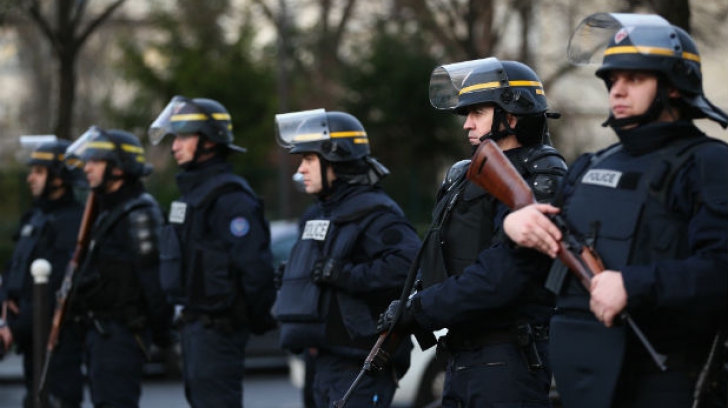 Al cui era, de fapt, pașaportul găsit lângă unul dintre atacatorii de la Paris 