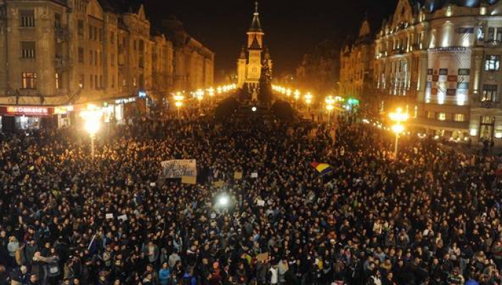 Manifestații de amploare în țară. 6.000 la Timișoara, 5.000 la Cluj, Sibiu, Craiova, Iași