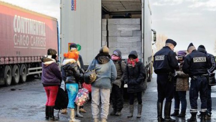 Nouă sirieni ascunşi într-un camion românesc, reţinuţi în Bulgaria. Un copil de 1 an, printre ei