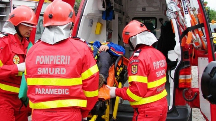 Accident cumplit în Buzău: 3 morţi, cel puţin 11 răniţi. Un autotren s-a răsturnat peste un microbuz - Foto: Arhiva