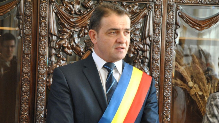 Primarul Reșiței, Mihai Stepanescu, reținut pentru 24 de ore de DNA 