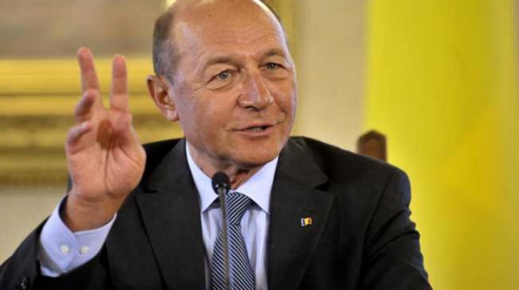 Carte despre cei 10 ani de mandat ai lui Traian Băsescu, nepromovată din cauza presiunilor politice