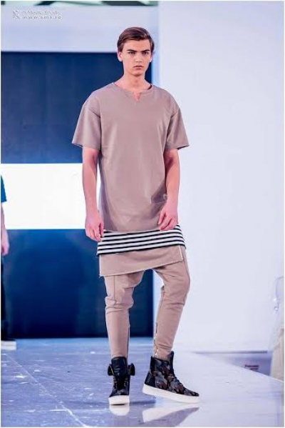 Bogdan Vlădău a făcut show la Gala Fotbalului Românesc. Stilul său vestimentar, admirat de...