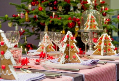 10 idei de aranjament pentru masa de Crăciun. Elegant, simplu, cu bun gust și ieftin 