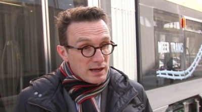 Un român,ameninţat de unul dintre atacatorii din Paris: "Îi voi duce cadavrul mamei tale în România"