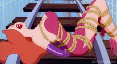 Modelul este Jesicca Rabbit