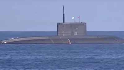 Imagini spectaculoase. Un submarin rusesc din Mediterana lansează rachete spre Siria