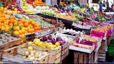 ANSVSA verifică TOATE alimentele din Argeş. Două lanţuri de magazine, controlate